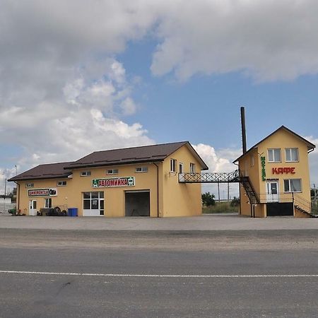 Motel Lutsk Bagian luar foto